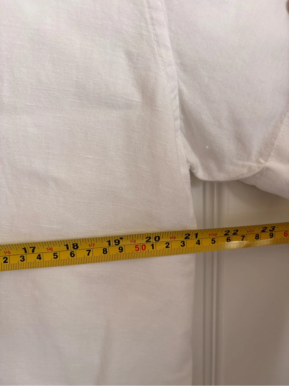 Banana Republic White Short-Sleeve Button Down Shirt linen